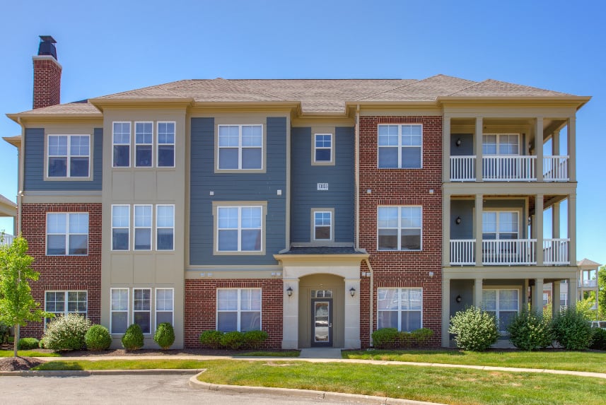 Apartment building in Sylvania